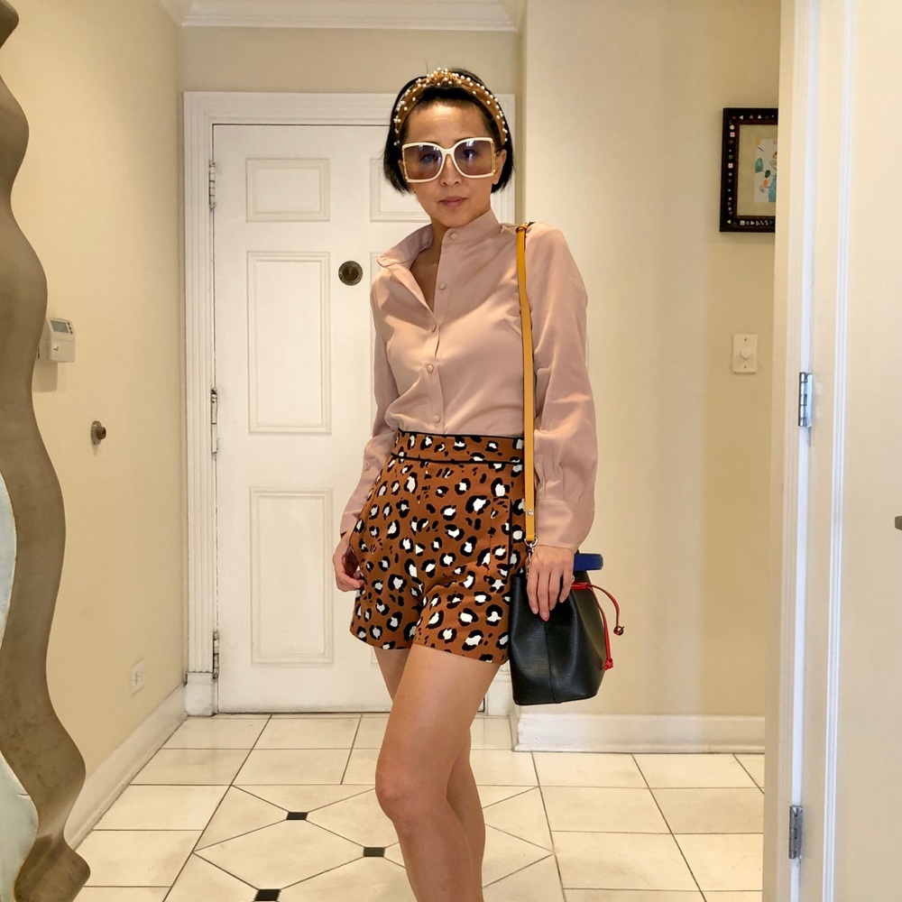 Fitted Lady button down shirt brand new